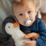 AVENT SUCETTE ORTHO 0-6M BOY ELEP/PENG SCF080/05