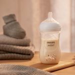 AVENT BIBERON NATURAL 3.0 TEAT 1M+ 260ML DECO GIRAFFE SCY903/66